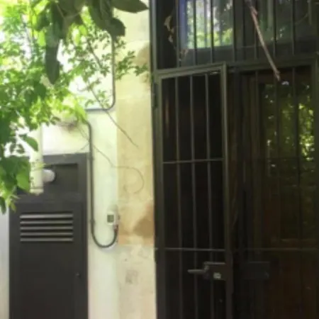Casa Tipica Pugliese Con Volte A Cupola E Giardino *